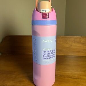 Pink Water Bottle for Dining Hydration